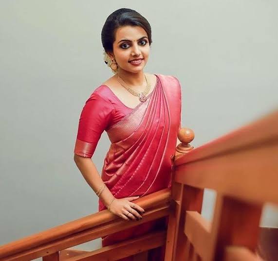 AVA BEAUTY PARLOUR MODAKKALLUR